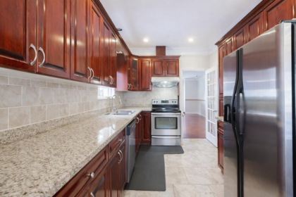 Kitchen Island Photo of 7487 Rosewood Street, Burnaby, BC