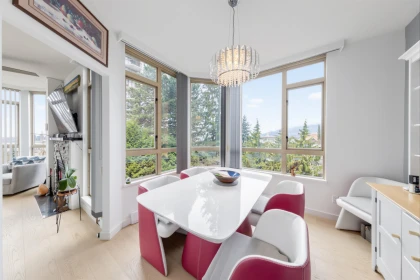 Breakfast Nook Photo of 304 160 W Keith Road, North Vancouver, BC