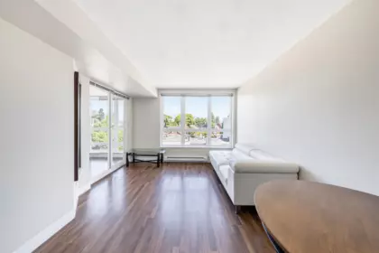 Breakfast Nook Photo of 306 2008 Bayswater Street, Vancouver, BC