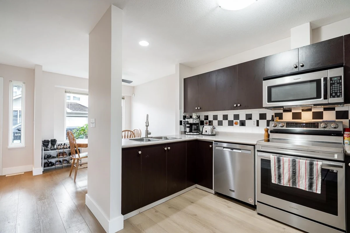 Dining Area Photo of 24 11870 232 Street, Maple Ridge, BC