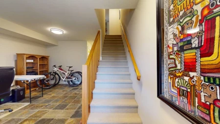 Entry Foyer Photo of 1 728 Gibsons Way, Gibsons, BC