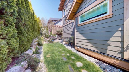 Hot Tub / Spa Photo of 1 728 Gibsons Way, Gibsons, BC