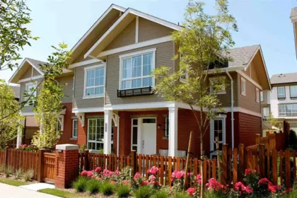 6893 195a Street, Surrey, BC, Surrey — Townhouse for sale
