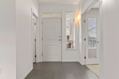 6893 195a Street, Surrey, BC, Surrey — Townhouse for sale
