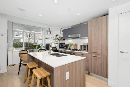 328 2220 Kingsway Street, Vancouver, BC, Vancouver — Apartment/Condo for sale