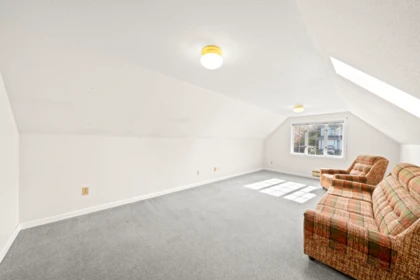 Hallway Photo of 600 Clearwater Way, Coquitlam, BC