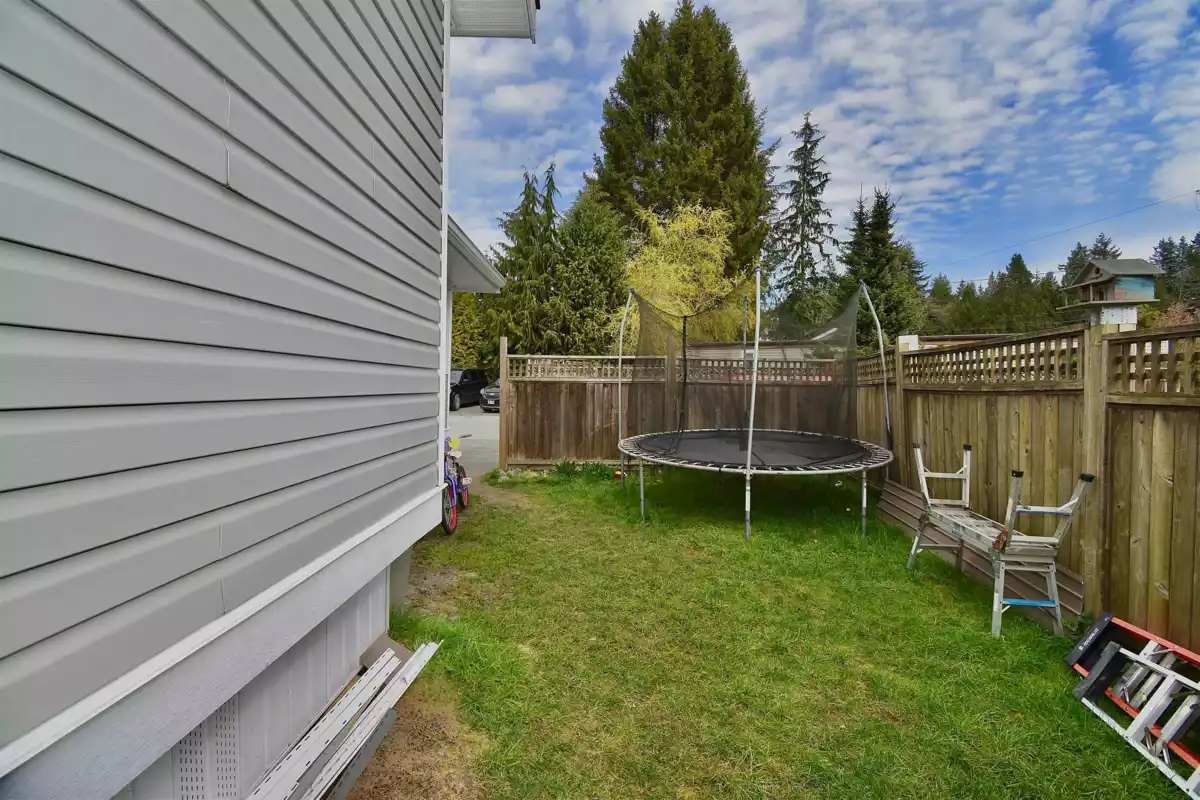 Laundry Room Photo of 114 1413 Sunshine Coast Highway, Gibsons, BC