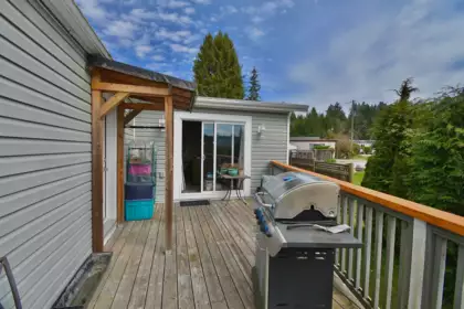 Basement Recreation Room Photo of 114 1413 Sunshine Coast Highway, Gibsons, BC