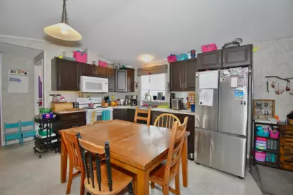Kitchen Island Photo of 114 1413 Sunshine Coast Highway, Gibsons, BC