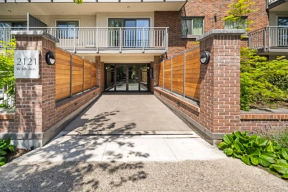 Front Yard Photo of 101 2121 W 6th Avenue, Vancouver, BC