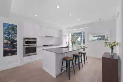 Kitchen Photo of 12 2825 159 Street, Surrey, BC