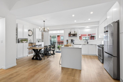 Breakfast Nook Photo of 115 24951 112 Avenue, Maple Ridge, BC