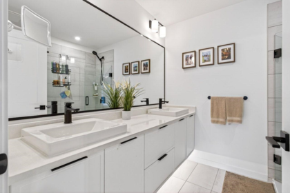 Mudroom Photo of 115 24951 112 Avenue, Maple Ridge, BC