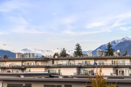 Hot Tub / Spa Photo of 444 545 E 2nd Street, North Vancouver, BC