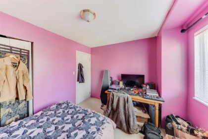 Walk-In Closet Photo of 5592 Elizabeth Street, Vancouver, BC