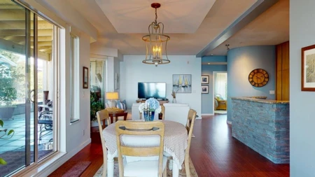 Breakfast Nook Photo of 222 5160 Davis Bay Road, Sechelt, BC