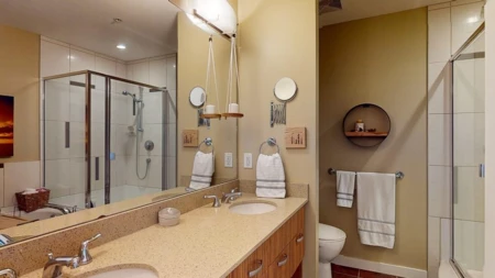 Primary Bathroom Photo of 222 5160 Davis Bay Road, Sechelt, BC