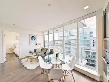 1301 6633 Buswell Street, Richmond, BC, Richmond — Apartment/Condo for sale
