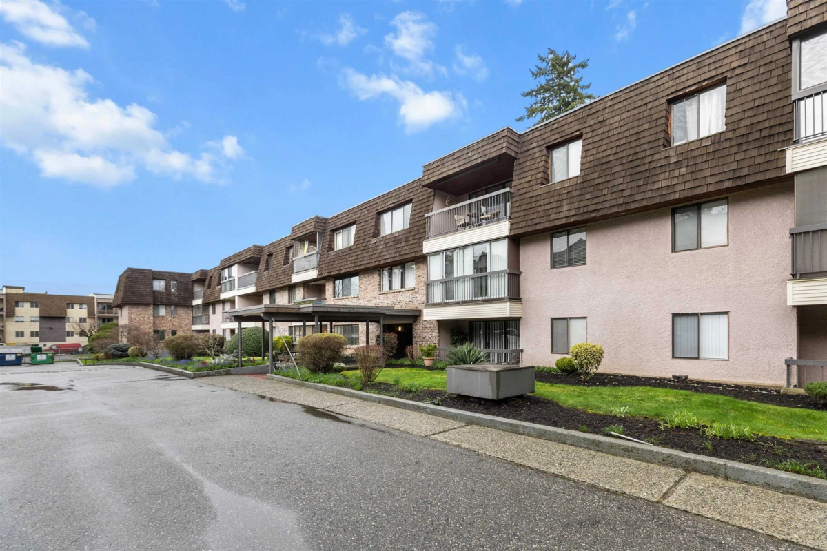 Exterior Rear Photo of 204 32175 Old Yale Road, Abbotsford, BC