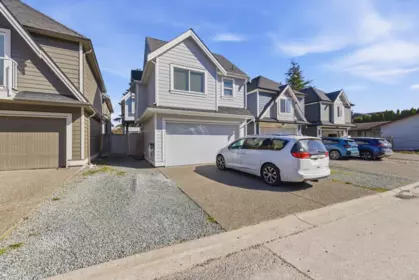 Hot Tub / Spa Photo of 17330 2nd Avenue, Surrey, BC