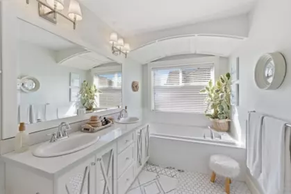 Laundry Room Photo of 17330 2nd Avenue, Surrey, BC