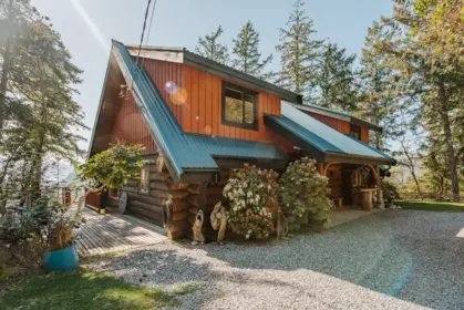 14140 Mixal Heights Road, Pender Harbour, BC, Pender Harbour — Single Family Residence for sale