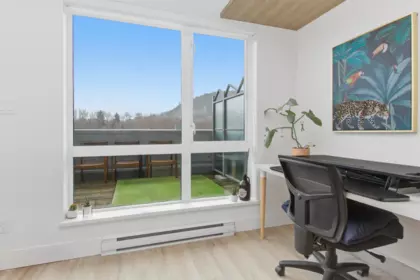 Breakfast Nook Photo of 420 38362 Buckley Avenue, Squamish, BC