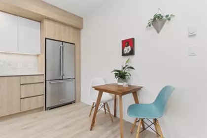 Kitchen Island Photo of 420 38362 Buckley Avenue, Squamish, BC