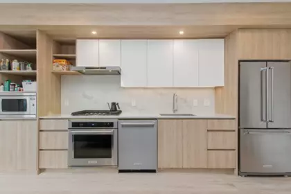 Kitchen Photo of 420 38362 Buckley Avenue, Squamish, BC