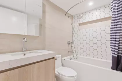 Primary Bathroom Photo of 420 38362 Buckley Avenue, Squamish, BC