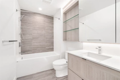 Primary Bathroom Photo of 507 2311 Beta Avenue, Burnaby, BC