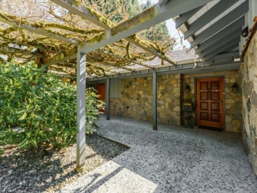 Hot Tub / Spa Photo of 1650 Mathers Avenue, West Vancouver, BC