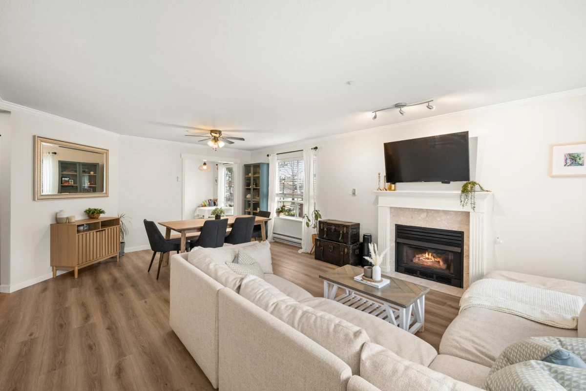 Dining Area Photo of 108 5450 208 Street, Langley, BC