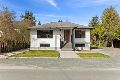 Backyard Photo of 12475 208 Street, Maple Ridge, BC