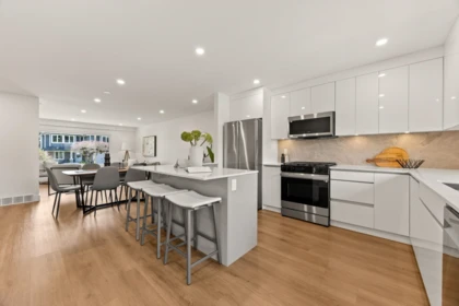 Breakfast Nook Photo of 12475 208 Street, Maple Ridge, BC