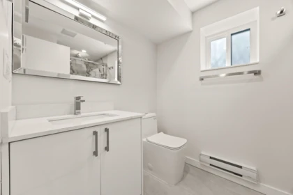 Hallway Photo of 12475 208 Street, Maple Ridge, BC
