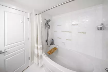 Primary Bathroom Photo of 208 2958 Silver Springs Boulevard, Coquitlam, BC