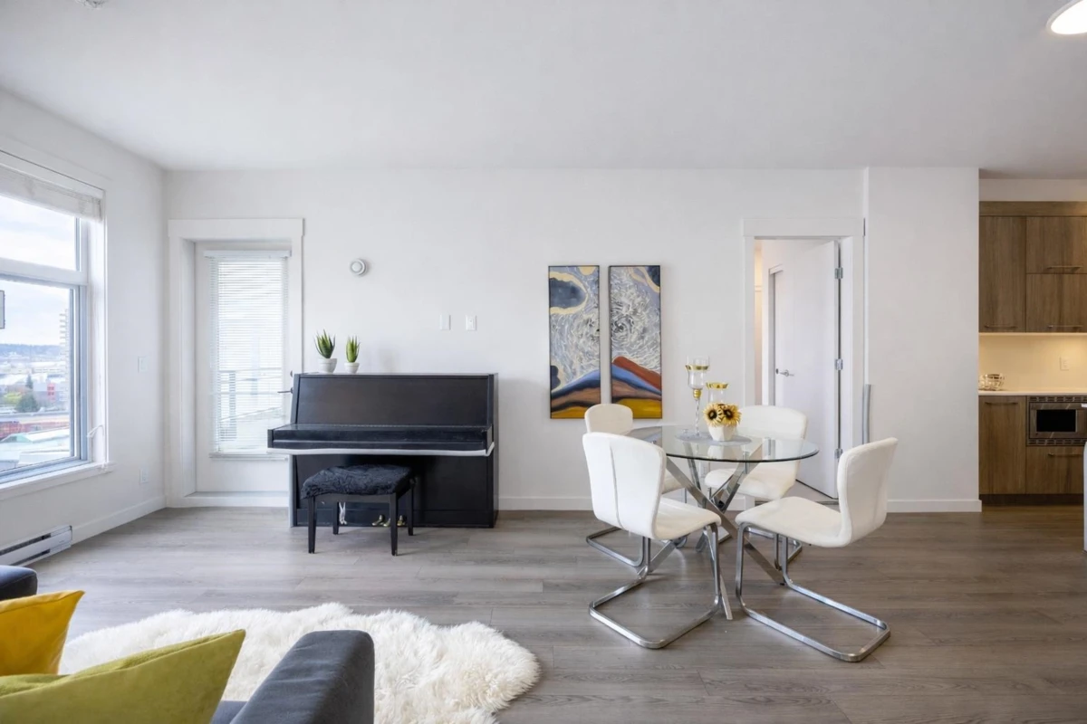 Dining Area Photo of 405 1012 Auckland Street, New Westminster, BC