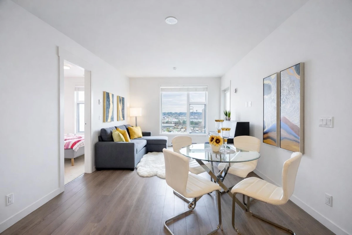 Family Room Photo of 405 1012 Auckland Street, New Westminster, BC