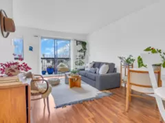 302 2330 Maple Street, Vancouver, BC