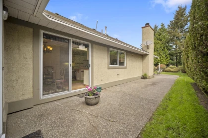 Kitchen Photo of 1884 139a Street, Surrey, BC