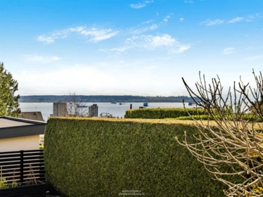 Outdoor Deck Photo of 1405 20th Street, West Vancouver, BC