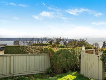 Outdoor Patio Photo of 1405 20th Street, West Vancouver, BC