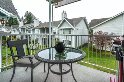 Hallway Photo of 606 9131 154th Street, Surrey, BC