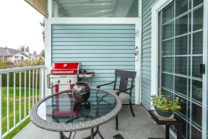 Staircase Photo of 606 9131 154th Street, Surrey, BC