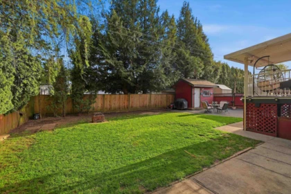 Backyard Photo of 26744 33 Avenue, Langley, BC