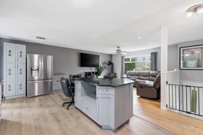 Kitchen Island Photo of 26744 33 Avenue, Langley, BC