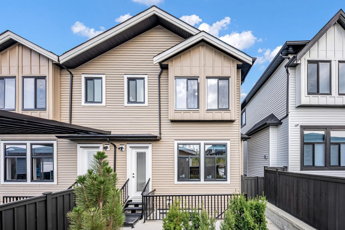 Family Room Photo of 7629 197 Street, Langley, BC