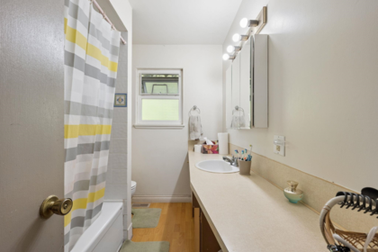 Guest Bathroom Photo of 10971 Maddocks Road, Richmond, BC