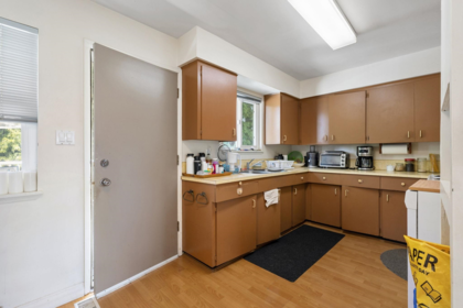 Walk-In Closet Photo of 10971 Maddocks Road, Richmond, BC